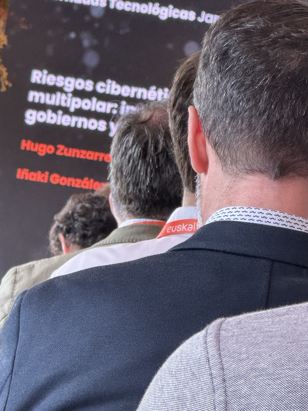 ¿Conferenciante reconocido o experto menos mediático? Las claves para contratar conferenciantes.